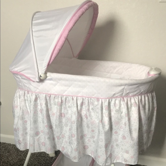 girl bassinet